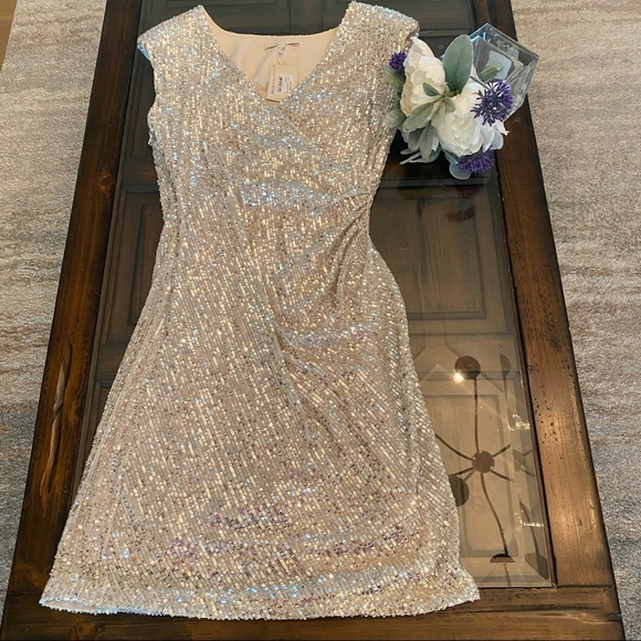 Host Pick! 🎉 NWT Maje Riviera Sequined Dress size 3 Small - Picture 4 of 16